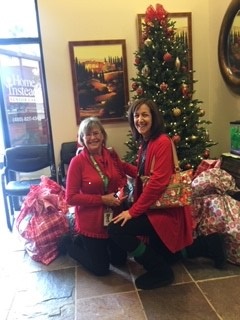 Rogers Volunteers Delivering Gifts